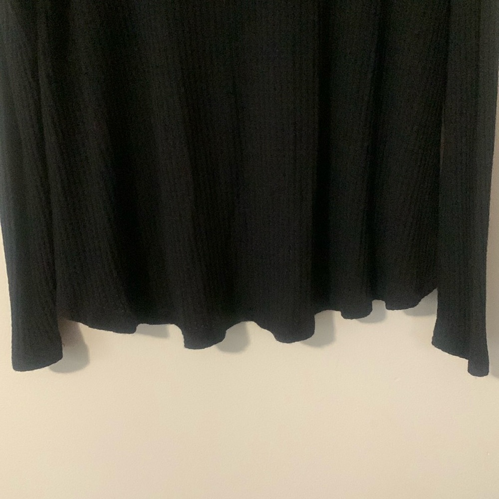 Cupio oversized ribbed black mock/cowl neck lightweight sweater size md EUC - Picture 3 of 4